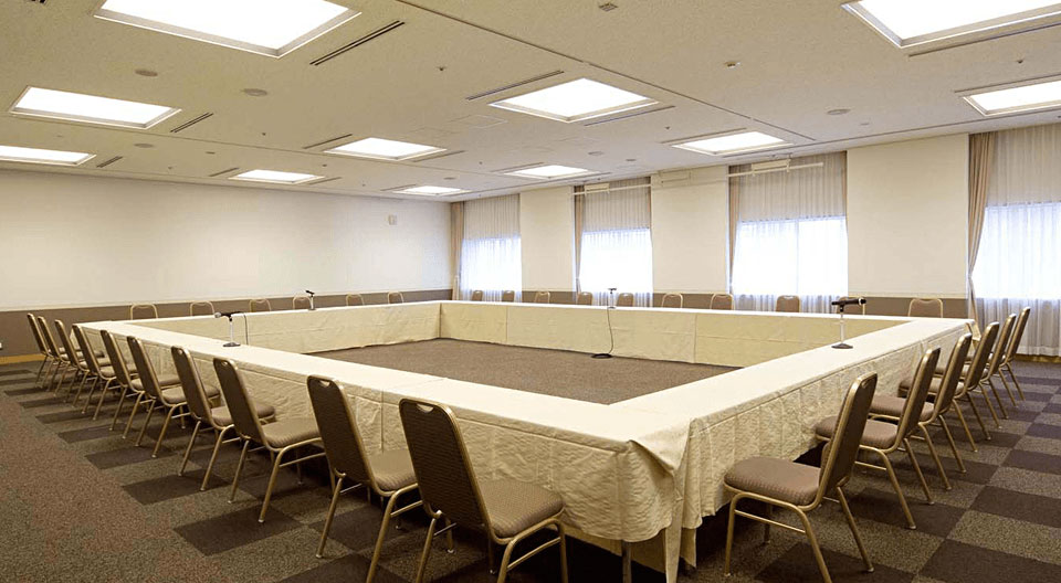 中会議室 706