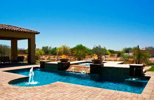 3 Tricks To Building A Pool Without Cluttering Your Backyard