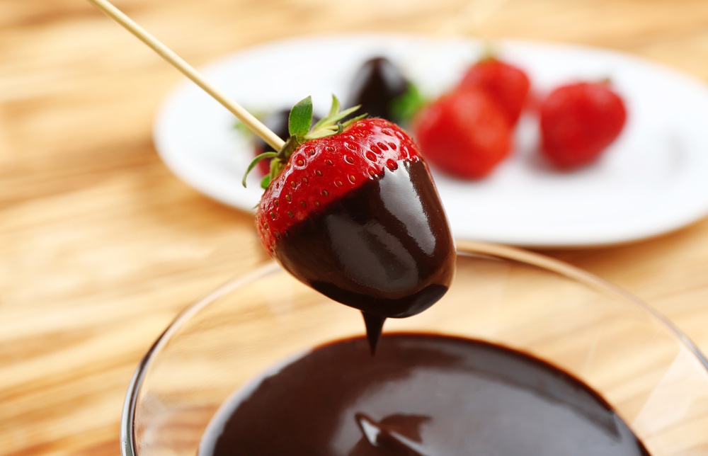 Chocolate Dipped Berries for Valentines Day.jpg