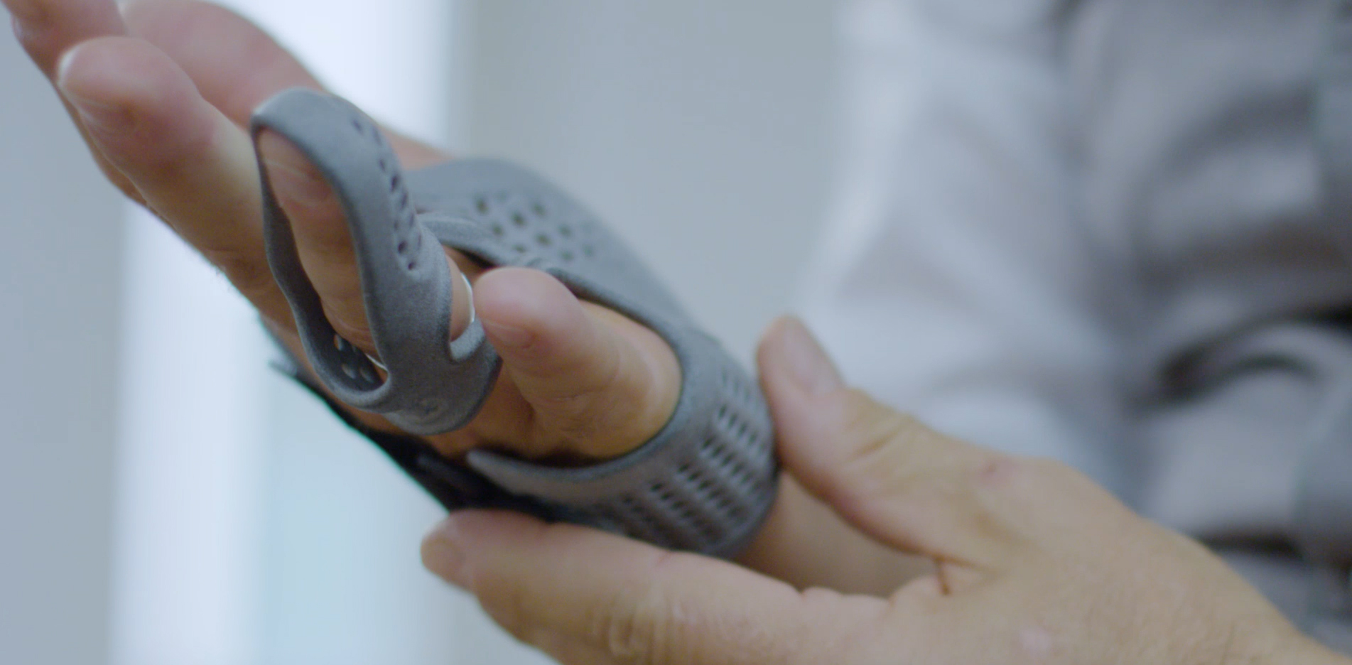 Hand brace printed with HP Jet Fusion 3D 4200 and HP 3D HR PA 11. Data courtesy of OT4