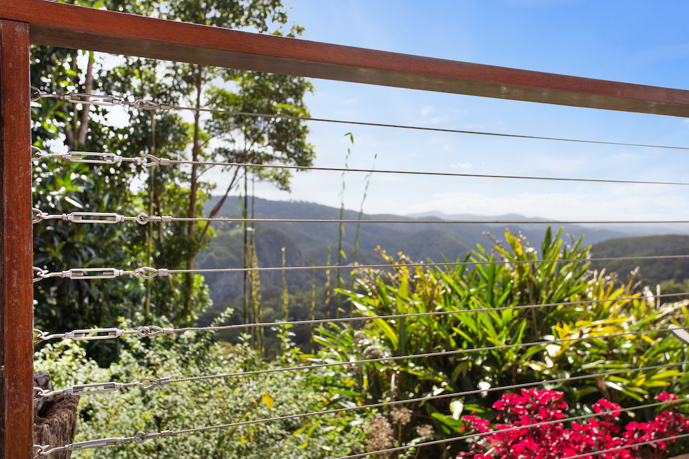 DIY-balustrade-system-stainless-timber