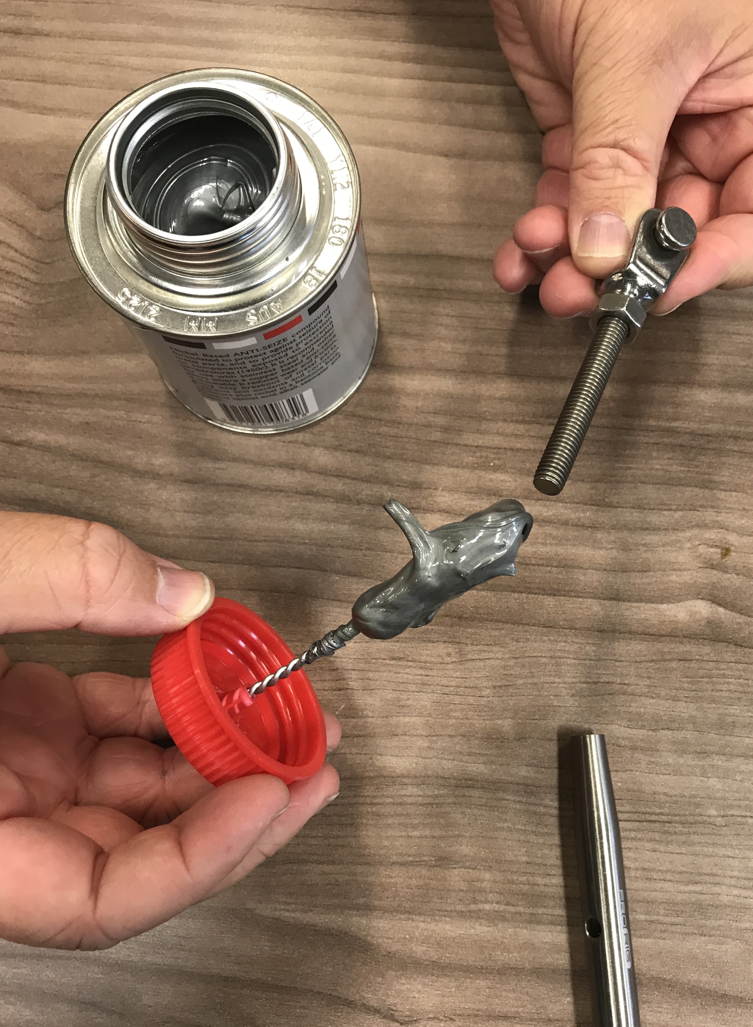 applying-anti-seize-on-stainless-steel