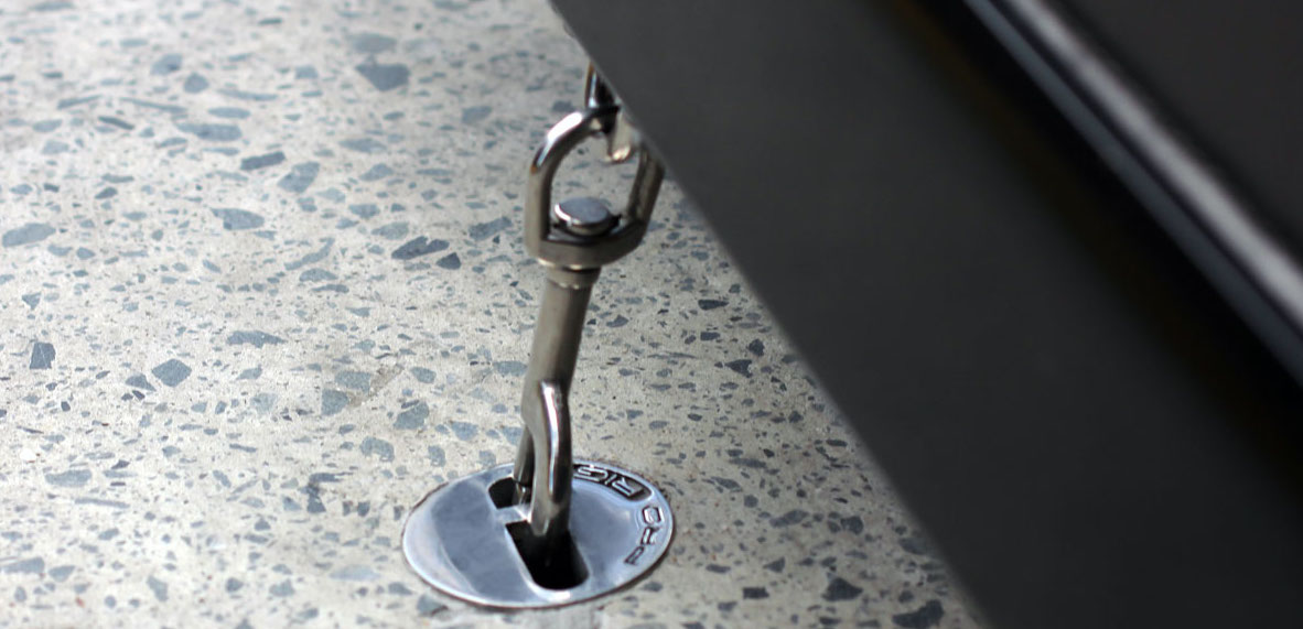 prorig-cafe-blind-anchor-lifestyle copy.jpg