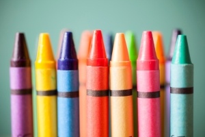 Color Sets the Mood: How to Choose Color Combos for Infographics on contentbacon.com