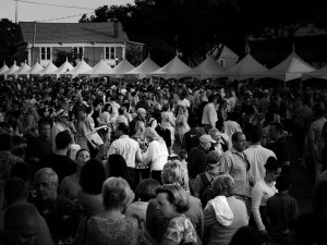 How to stand out in the content crowd ContentBacon