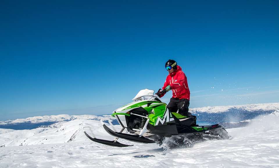 snowmobile-2322976_960_720
