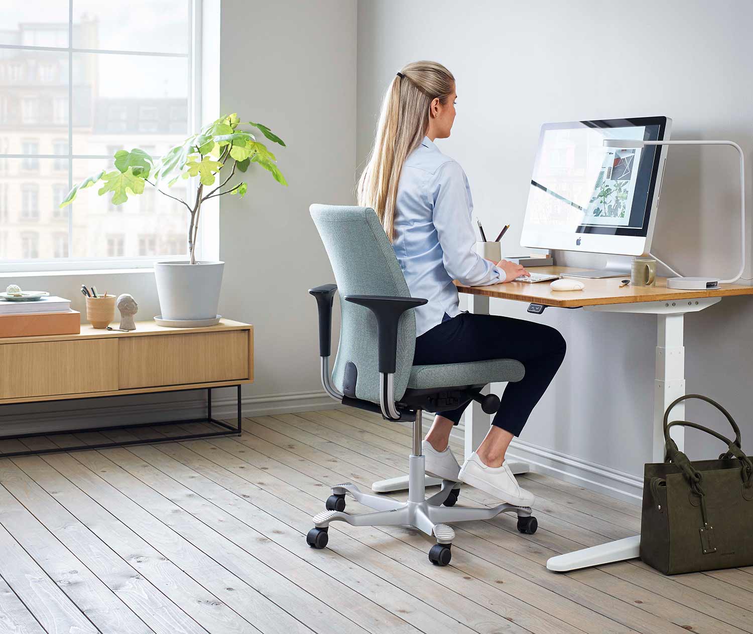 HÅG Creed home office chair for working form home ergonomics and wellbeing breen desk chair for women and men