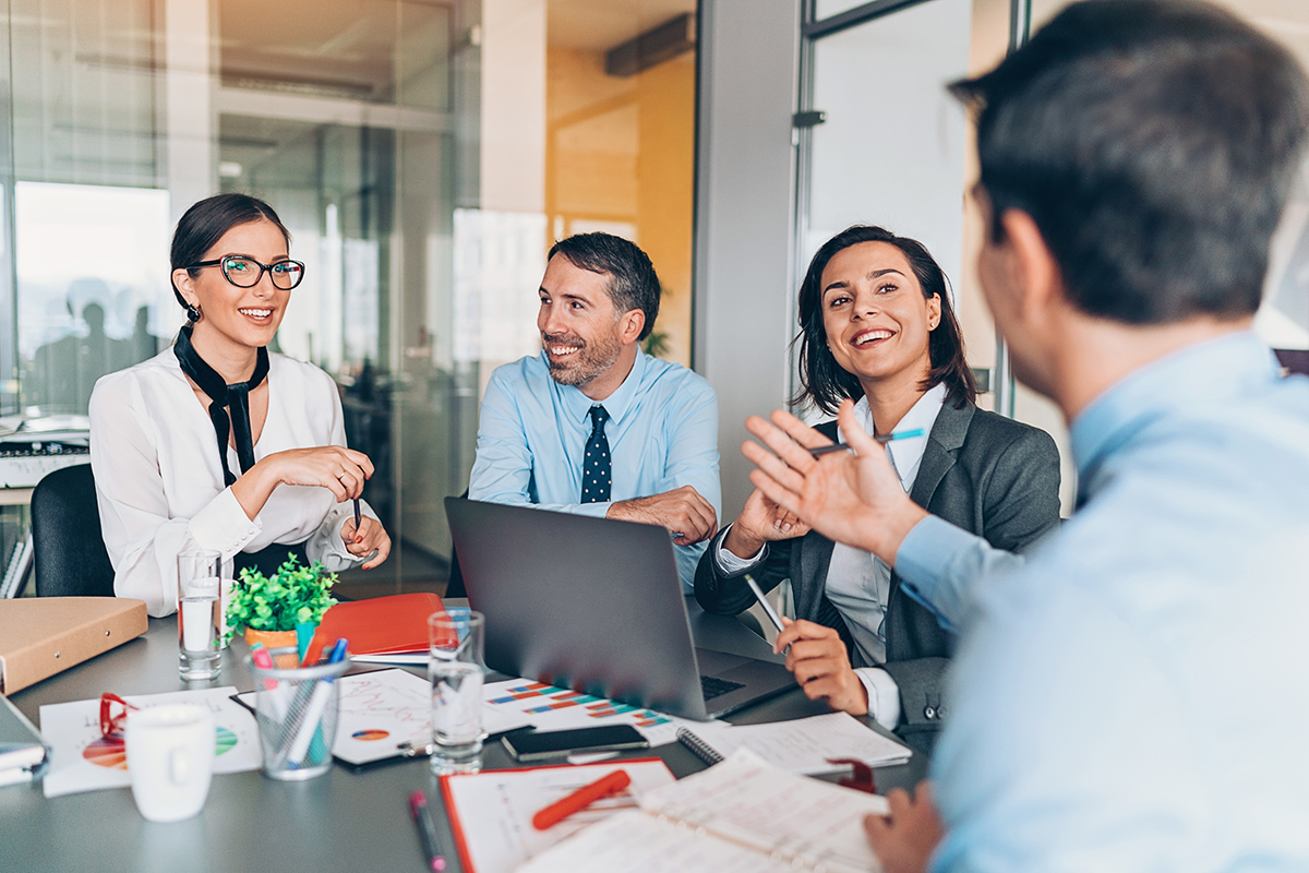 How-to-Improve-Internal-Communication-and-Provide-the-Right-Feedback