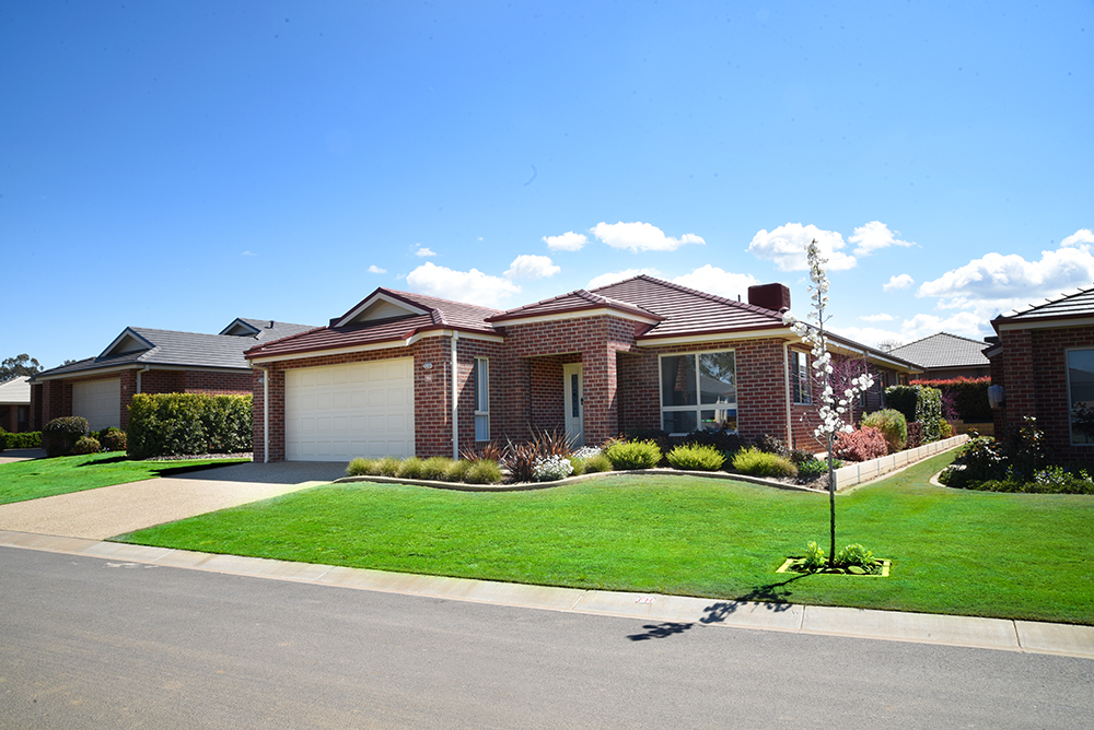 190925 Home 194 Front 7233_web