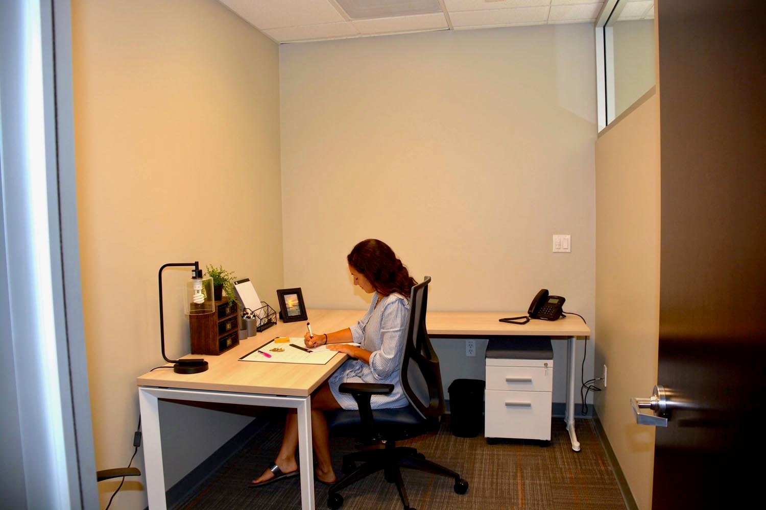 rent virtual office space
