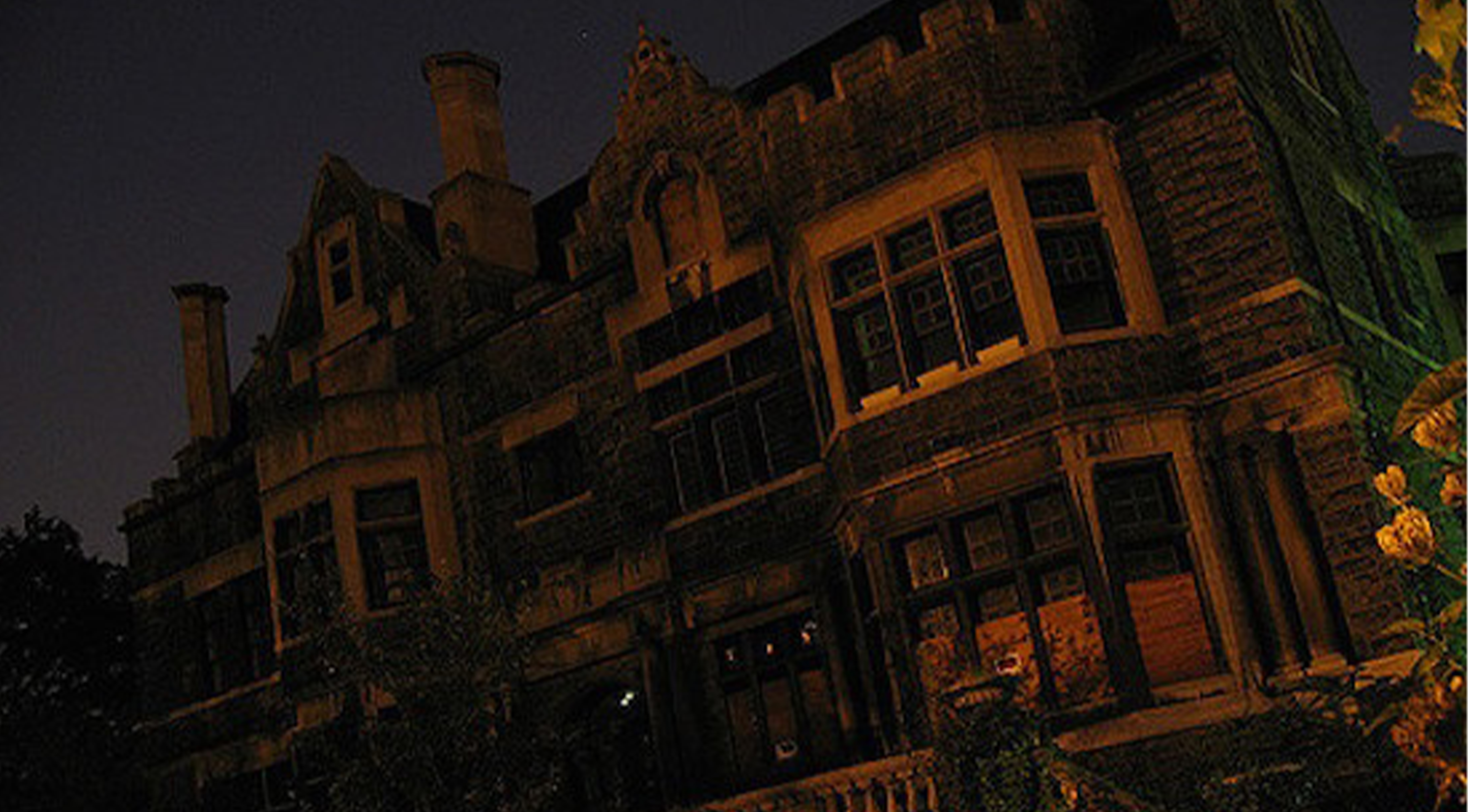 Spellbound: Our Favorite Lighting Designs for Halloween