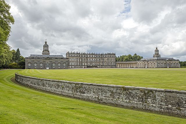 Ha-ha wall photo By Andrew Shiva / Wikipedia, CC BY-SA 4.0