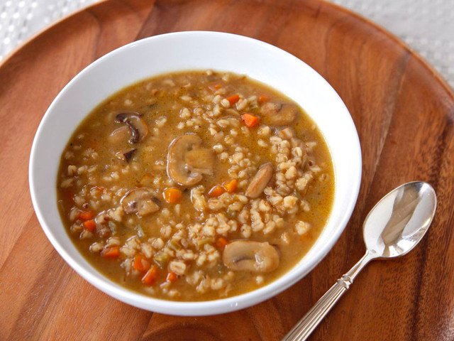 mushroom-barley-soup-recipe-640x480
