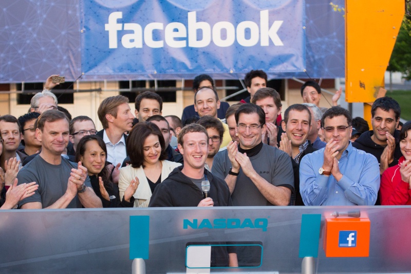 mark-zuckerberg-facebook-ipo-microphone