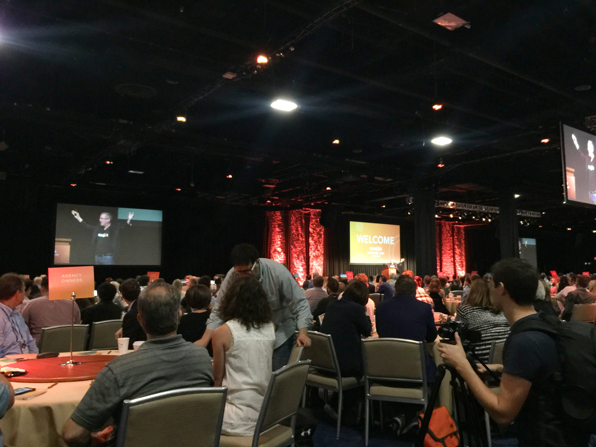 オープニングセレモニーの開始