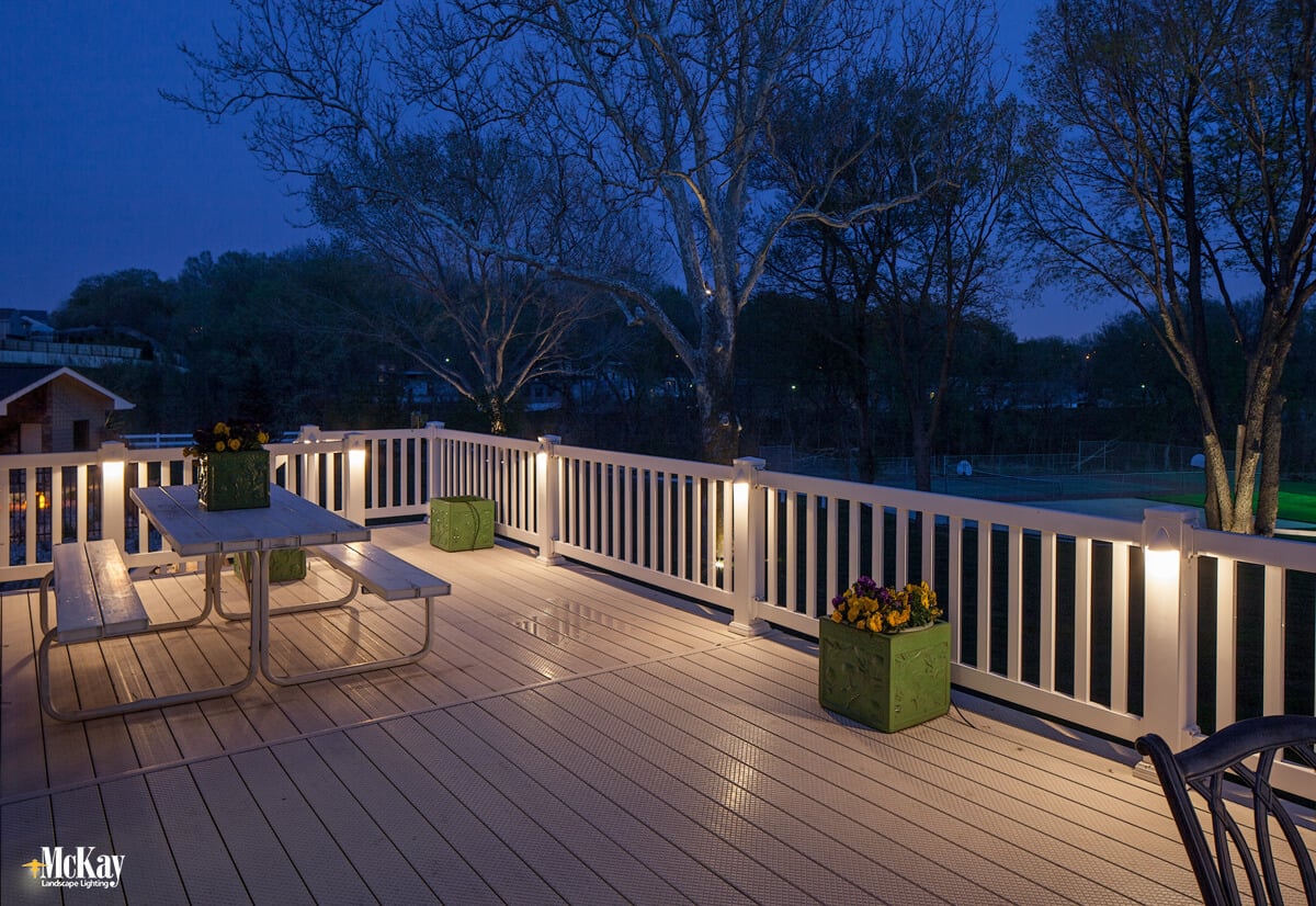 Subtle Outdoor Deck Railing Lighting Ideas