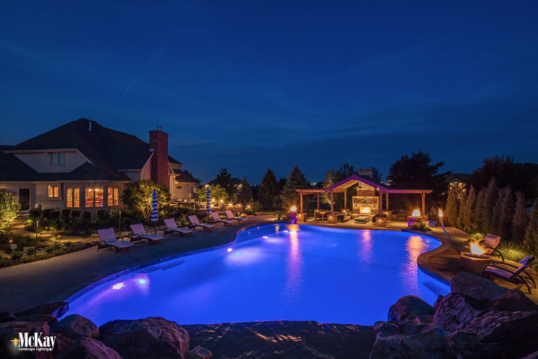 Swimming Pool Lighting Ideas - Landscaping Network