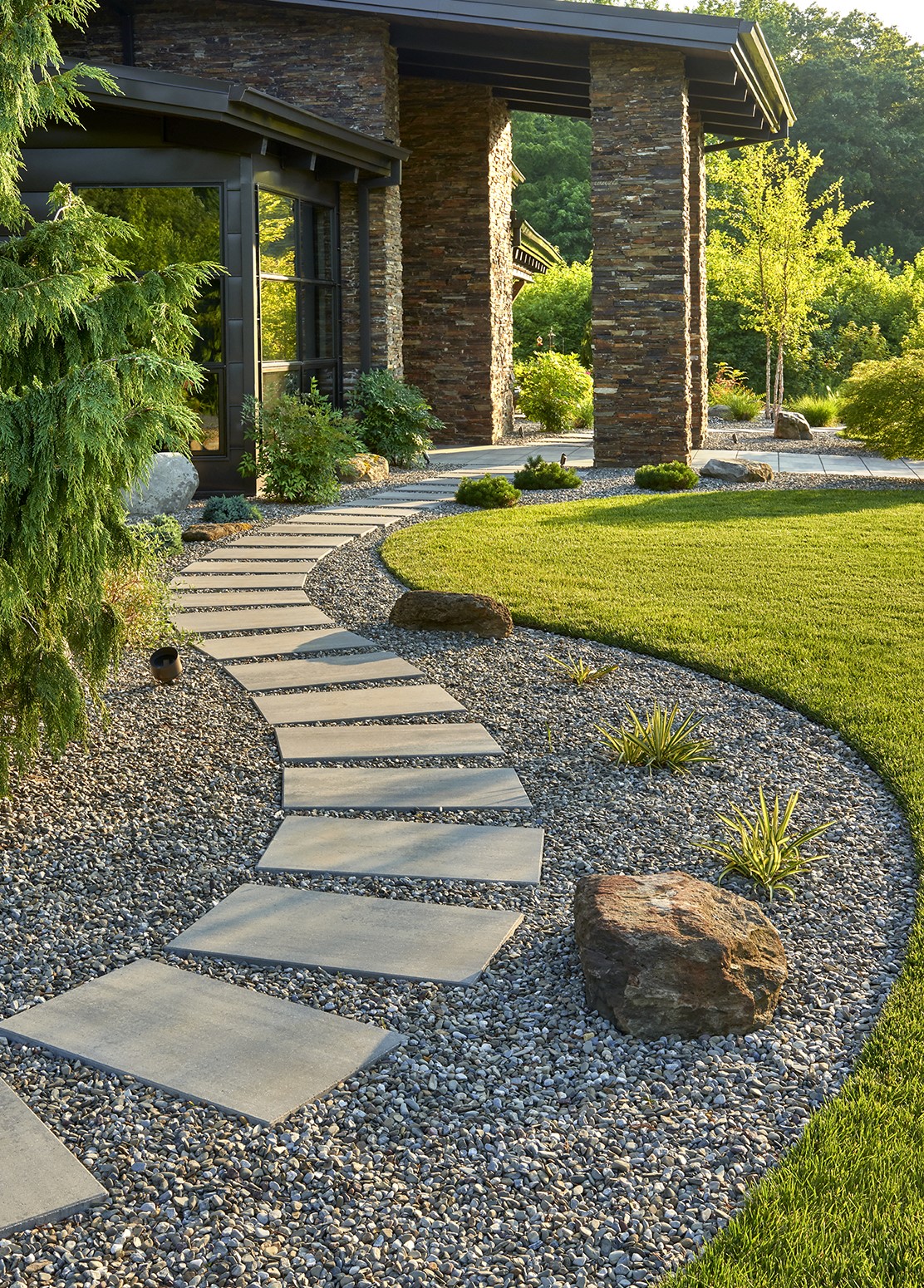 7 Tips to Properly Maintain Landscape Stepping Stones and Pavers