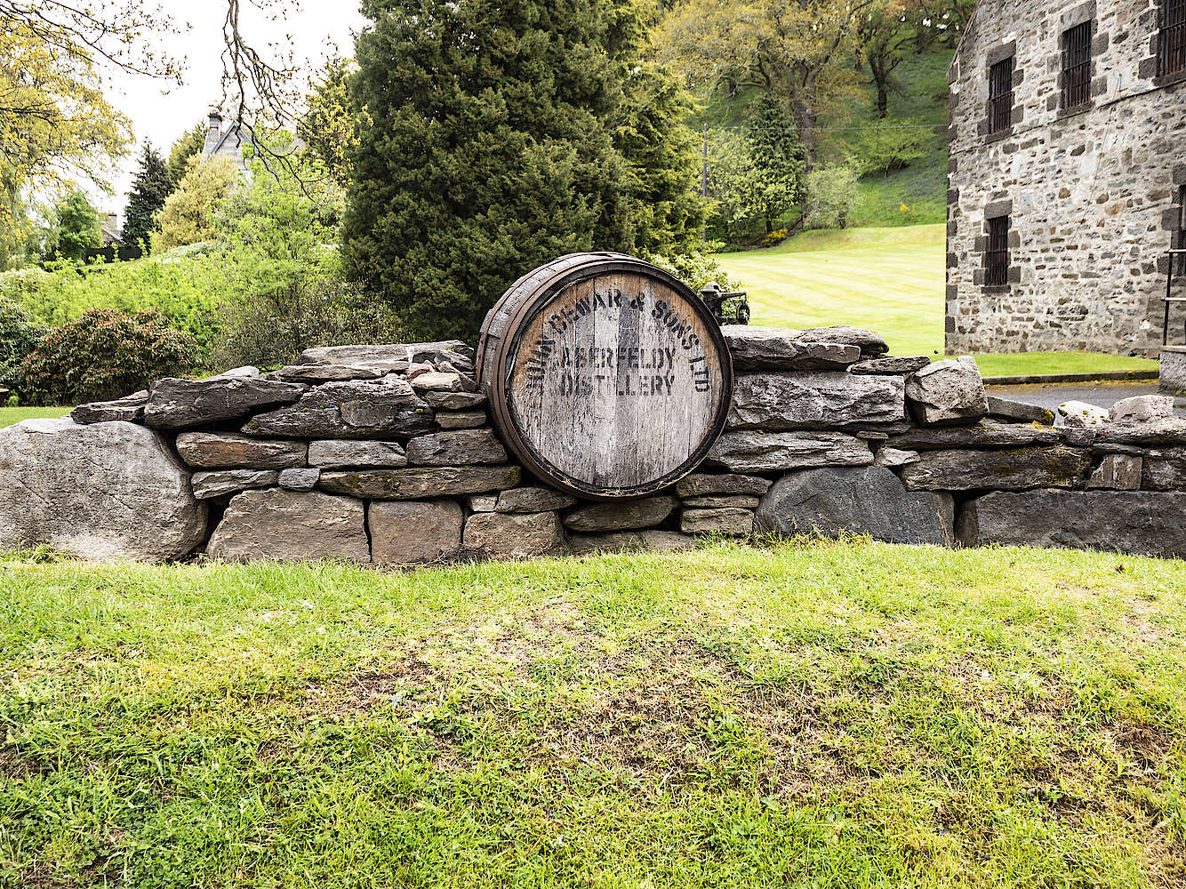 whiskeydistillerywithbarrel