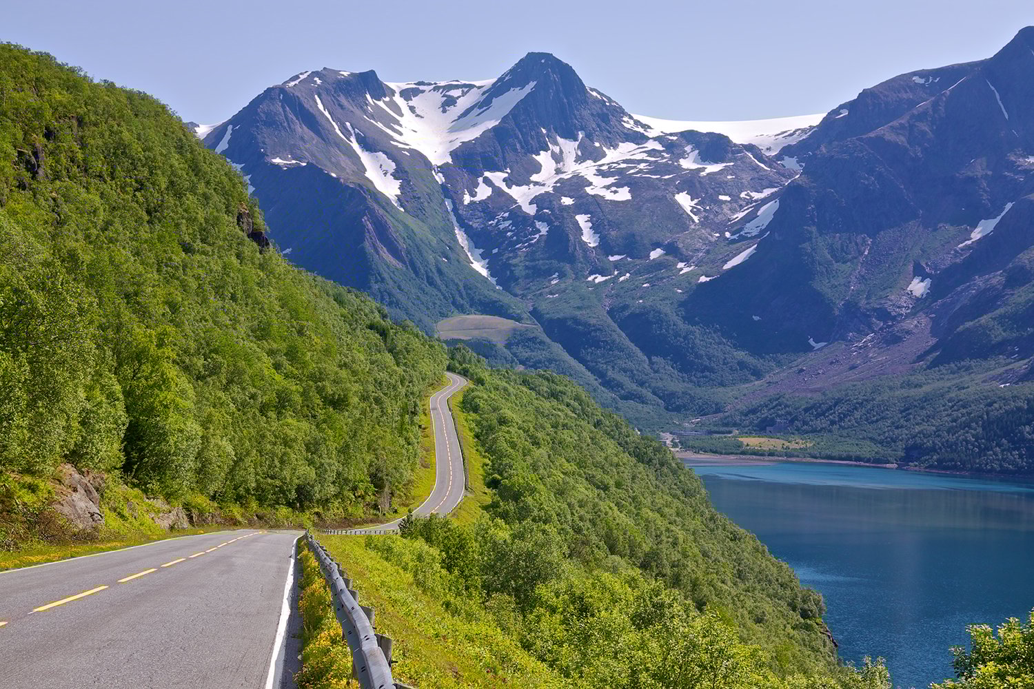 norway drive 1 1500x1000