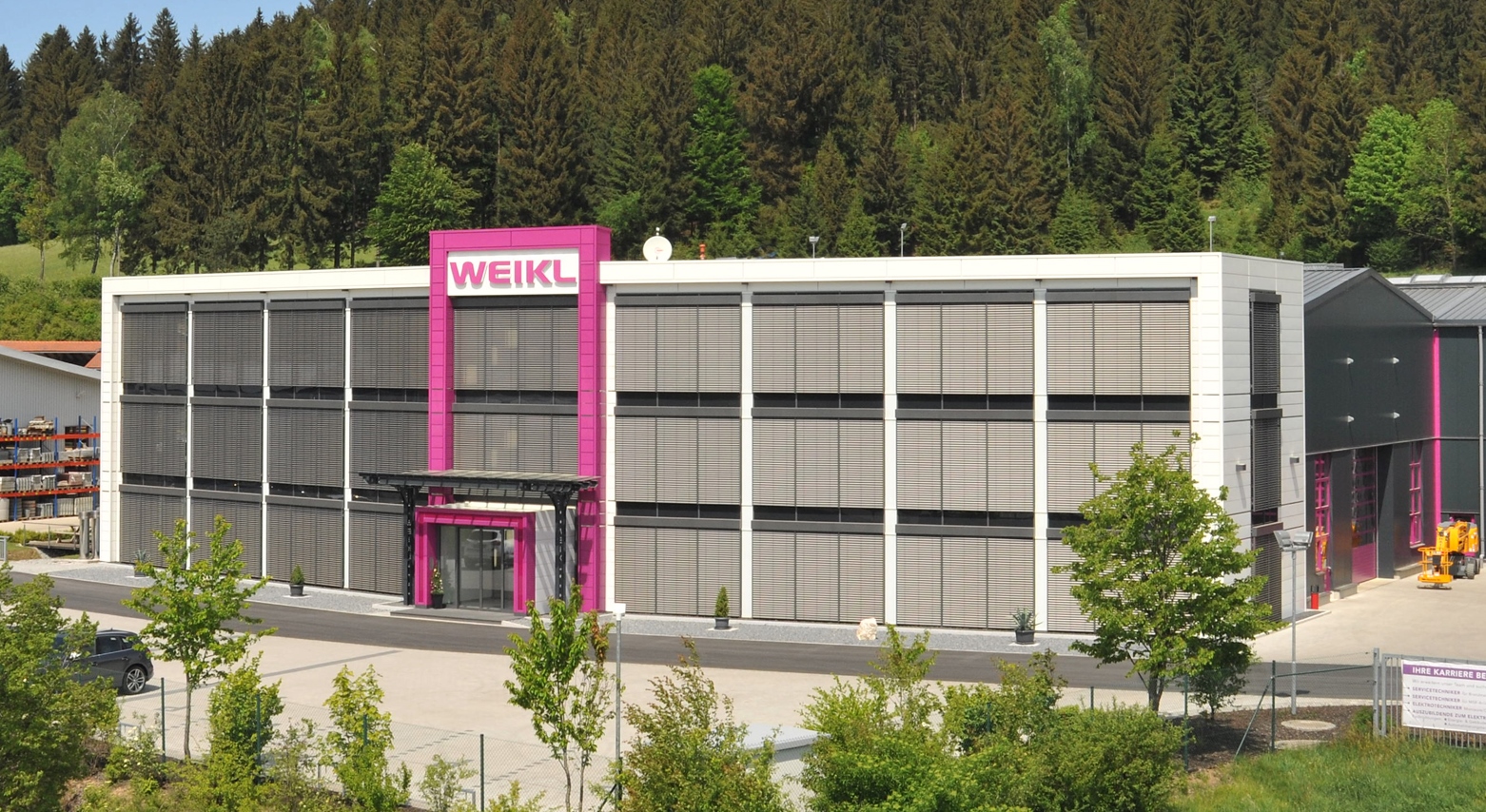 Firmengebäude von die Firma Weikl eine Elektrounternehmen für Hotel- und Industriebau