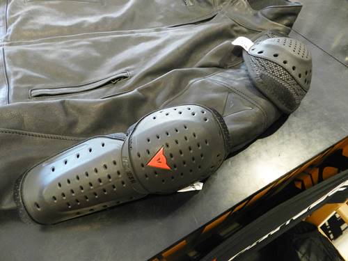 DSQUARDE2 皮使いが粋な イタリア製 秋冬ジャケット