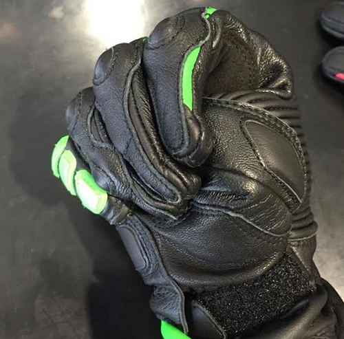 手先からカッコよく！新作グローブ`DRUID D1 LONG GLOVES`！