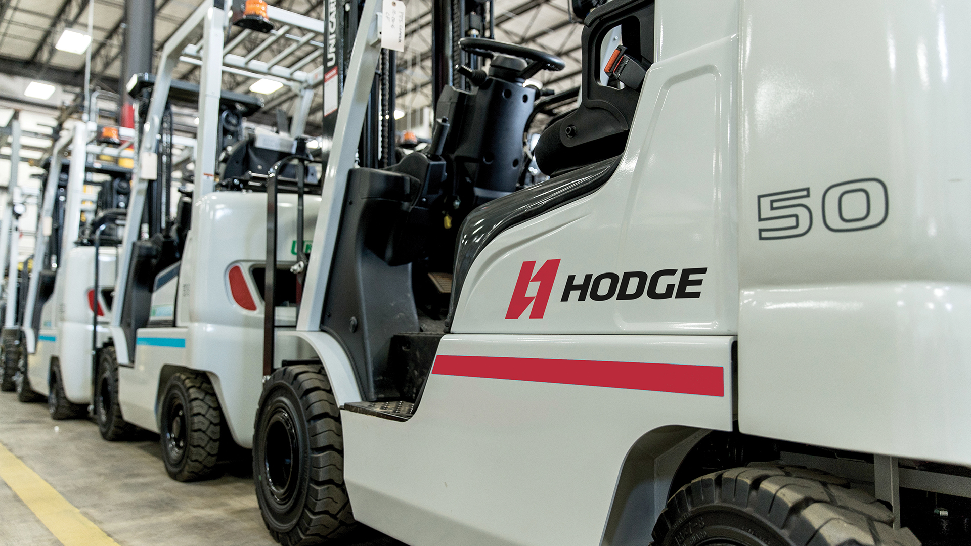 Top 4 Reasons to Rent Equipment and Attachments