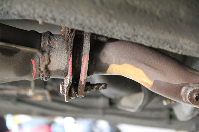 how to find an exhaust manifold leak