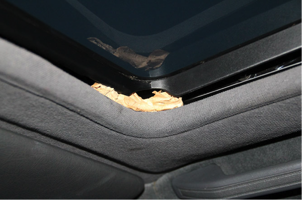 3 Ways to Fix a Leaky Sunroof - wikiHow