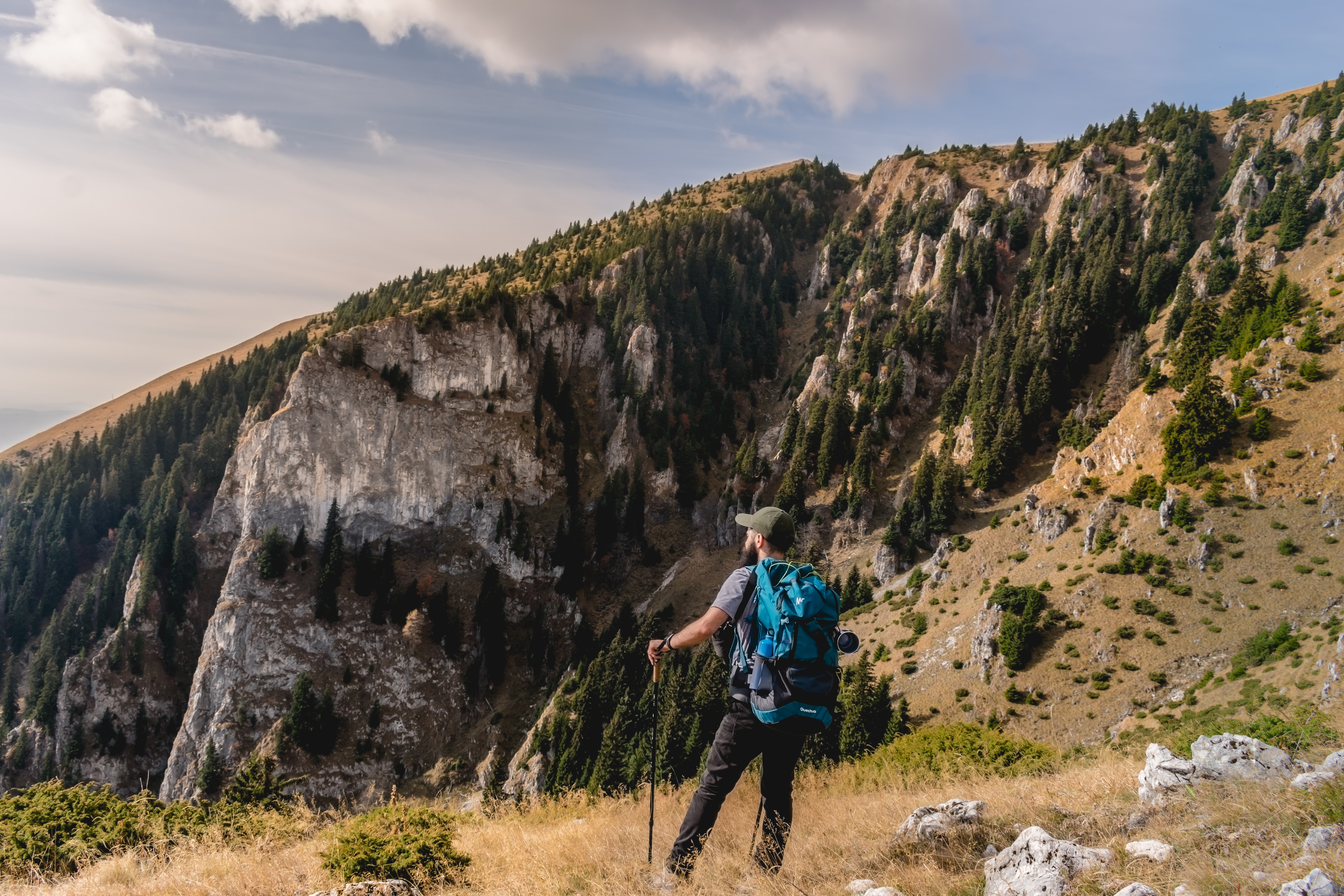 adventure-backpack-beautiful-view-2207571