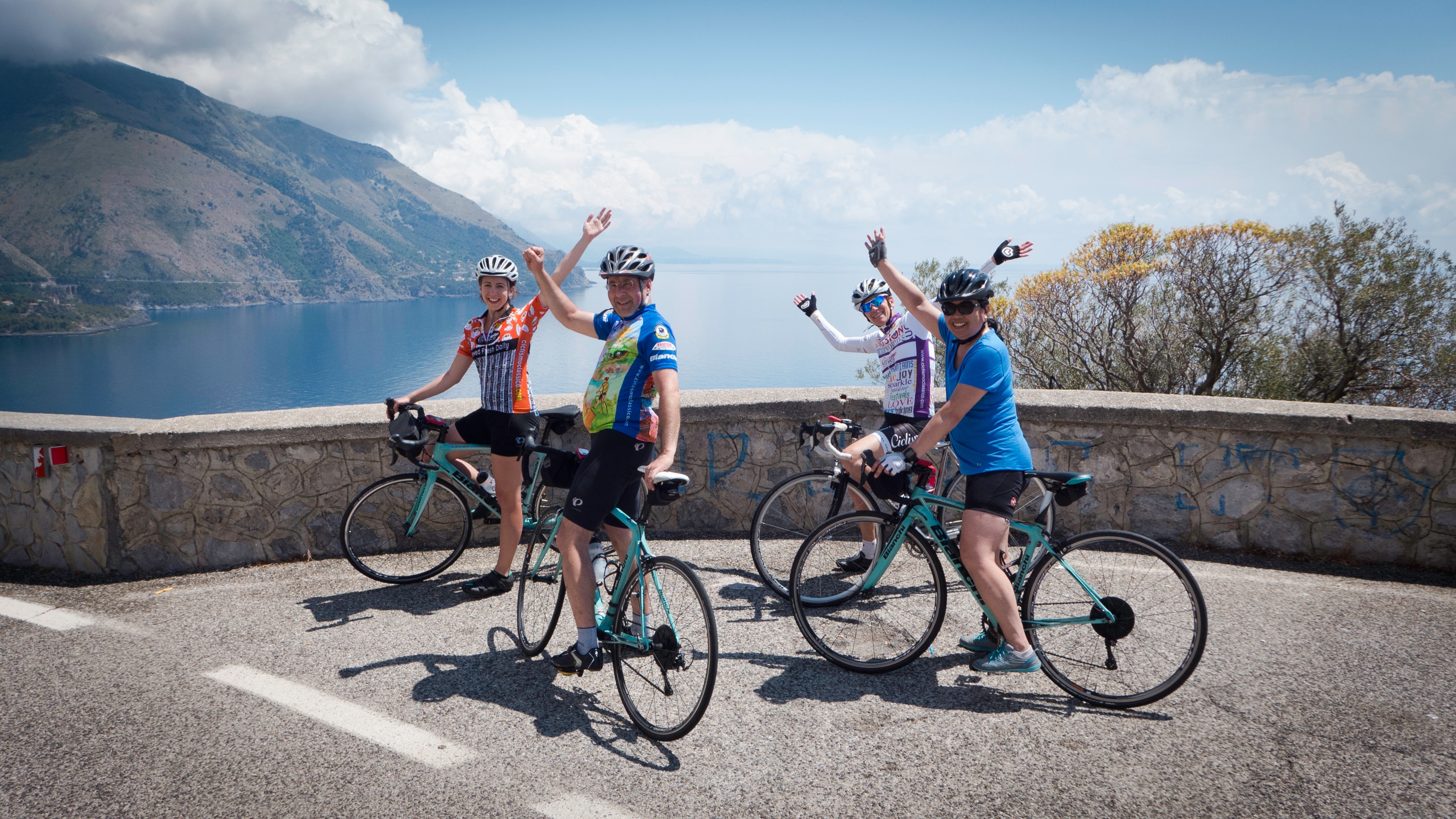 CilentoCyclists.jpg CilentoCyclists.jpg