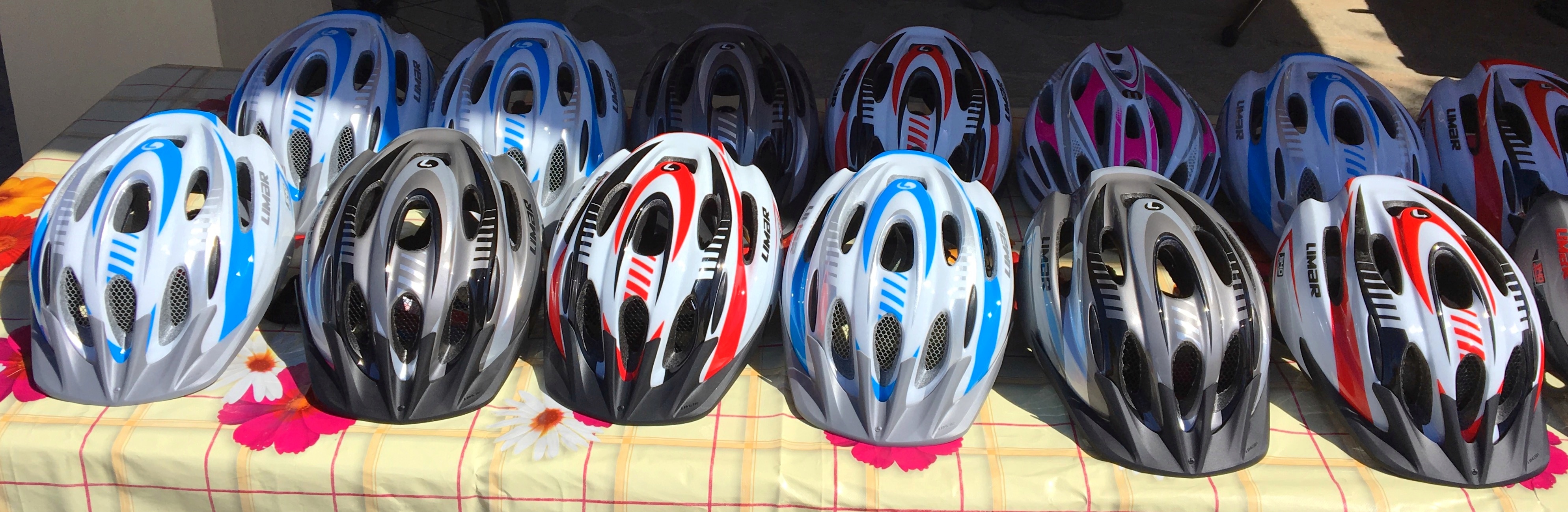 Girohelmets-905925-edited.jpg Girohelmets-905925-edited.jpg