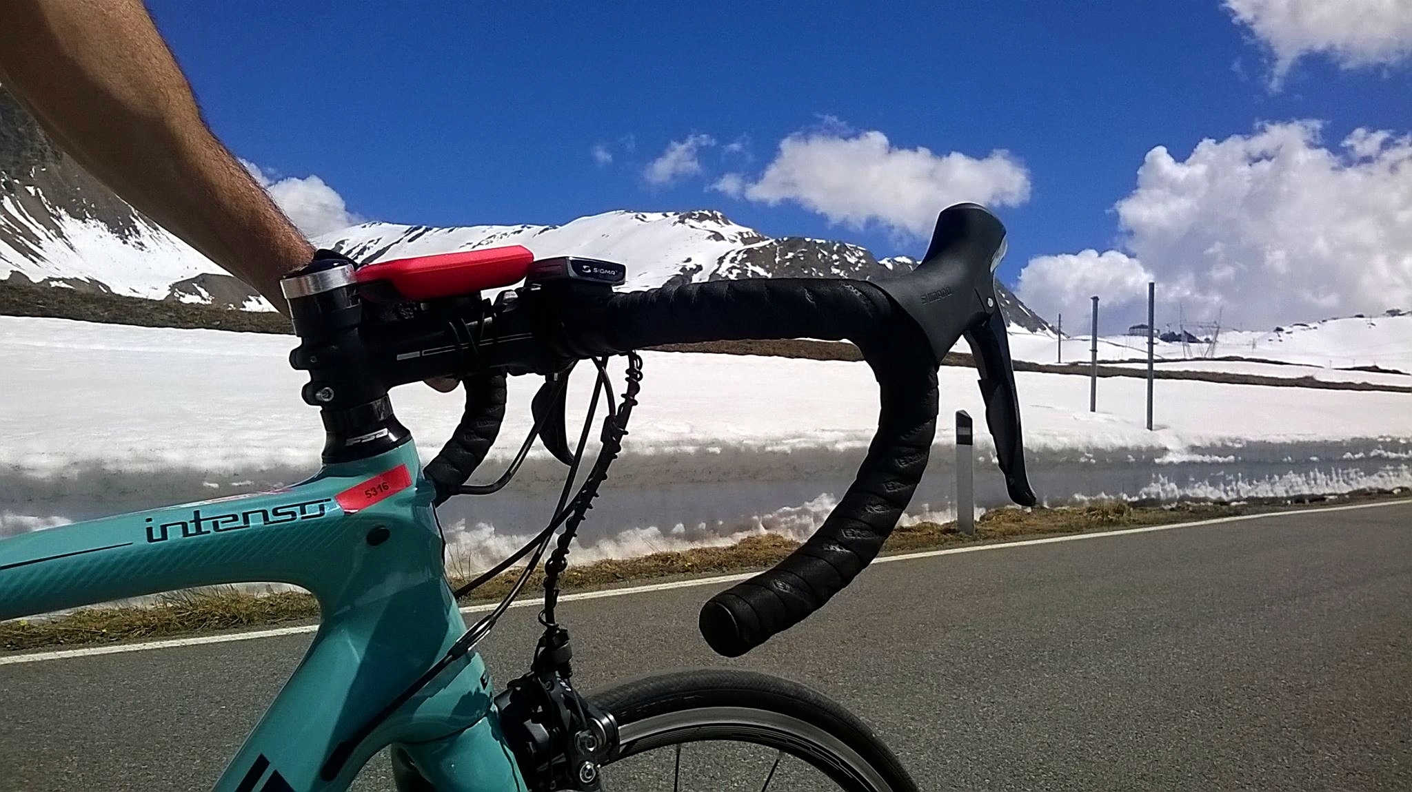 Girosnow-940194-edited.jpg