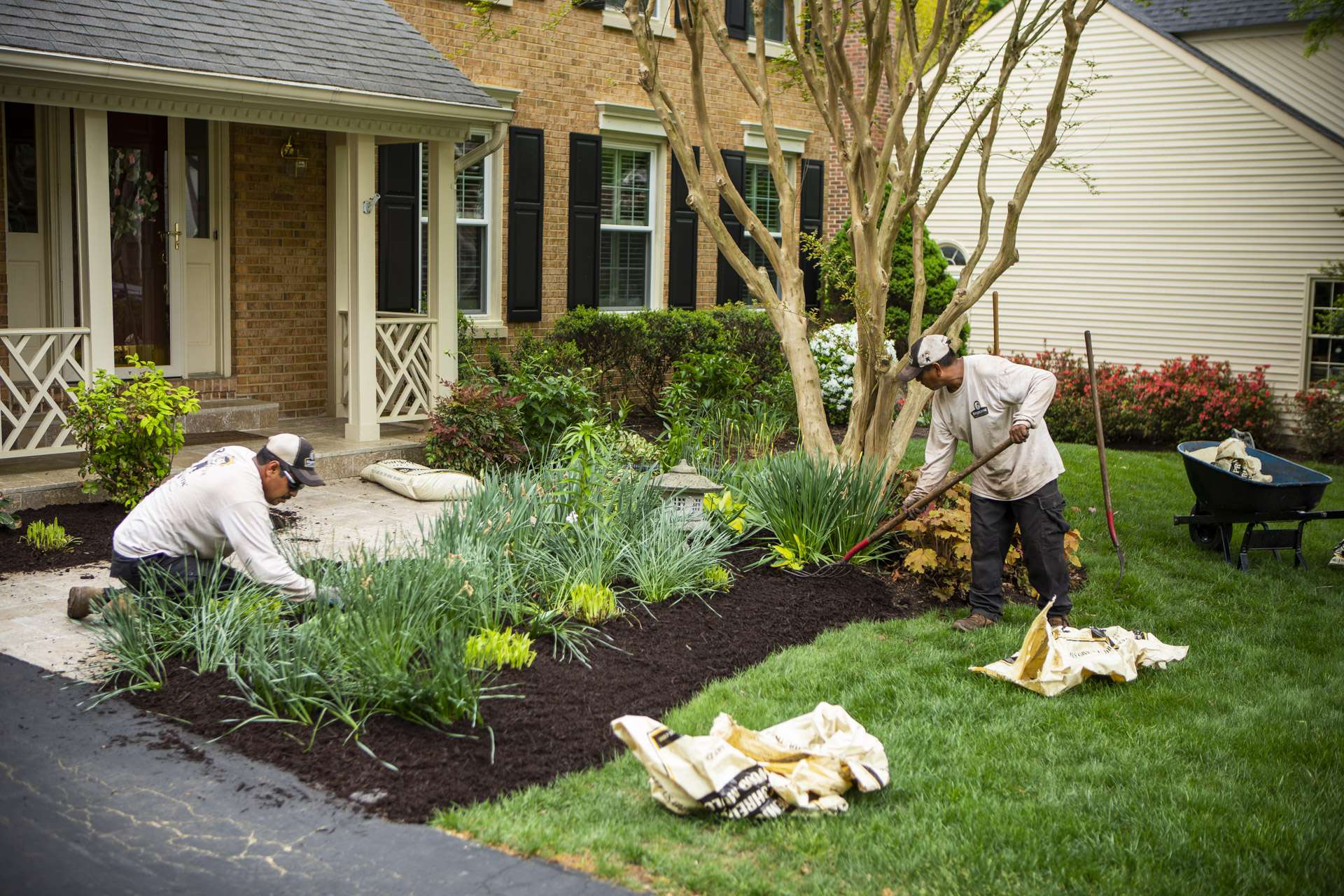 lawn-maintenance-jobs-near-me-home-contact-us-arriaga-lawn