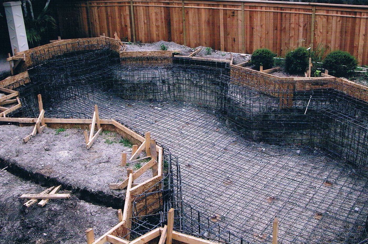 How Thick Should A Concrete Pool Be