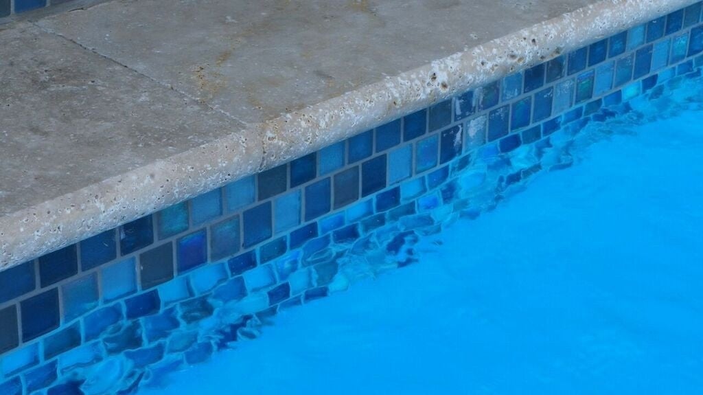 Waterline Tile On Fiberglass Pools, How To Apply Pool Tile