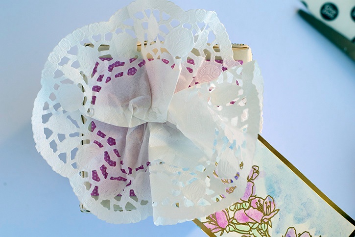 doily-flower-decorative-gift-box-doily-flower-gift-tag.jpg