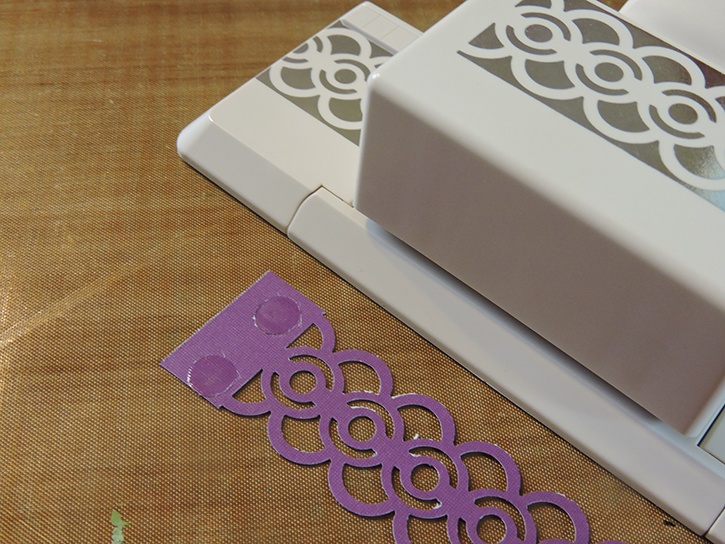 spring-tote-paper-craft-edge-punched-handle.jpg