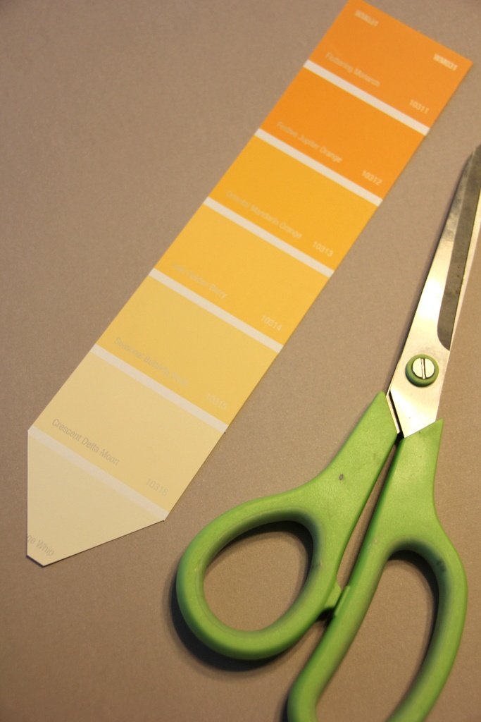 pencil-paint-chip-garland-back-to-school-step1.jpg