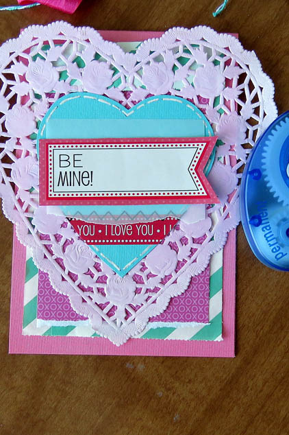 doily-heart-valentines-day-card-step4..jpg