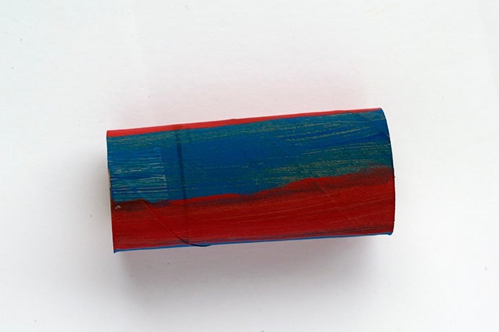 craft-glue-dots-4th-of-july-streamers-kids-craft-step1.jpg