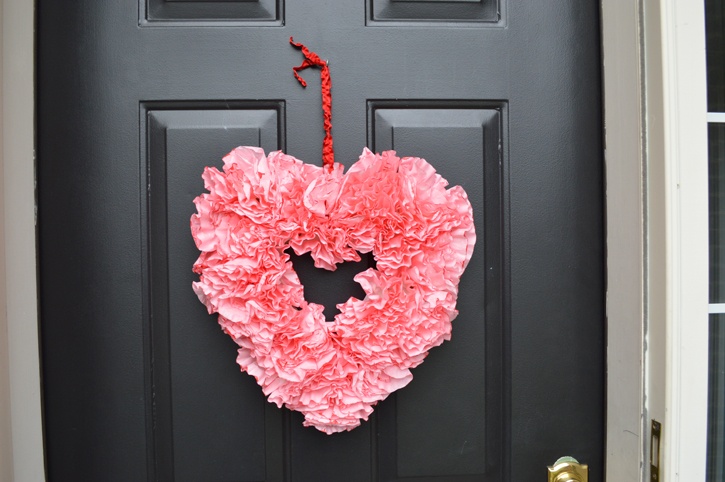 valentines-day-coffee-filter-wreath-featured.jpg