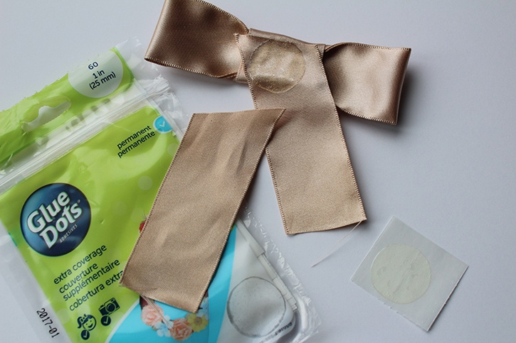 xl-glue-dots-bow-tutorial-back-of-ribbon-tails.jpg