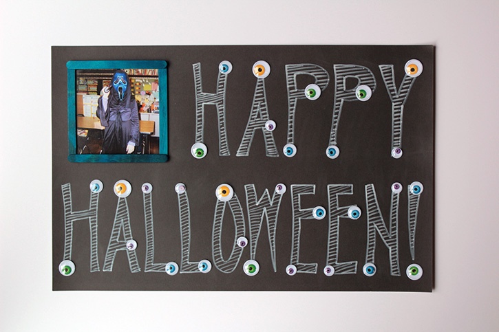 glue-dots-halloween-typography-sign-by-danielle-hunter.jpg