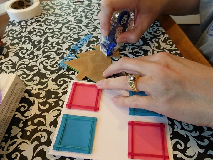 Glue-Dots-Christmas-Tree-card-apply-gluetape
