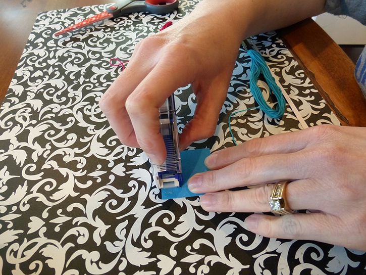 Glue-Dots-Christmas-Tree-card-gluetape