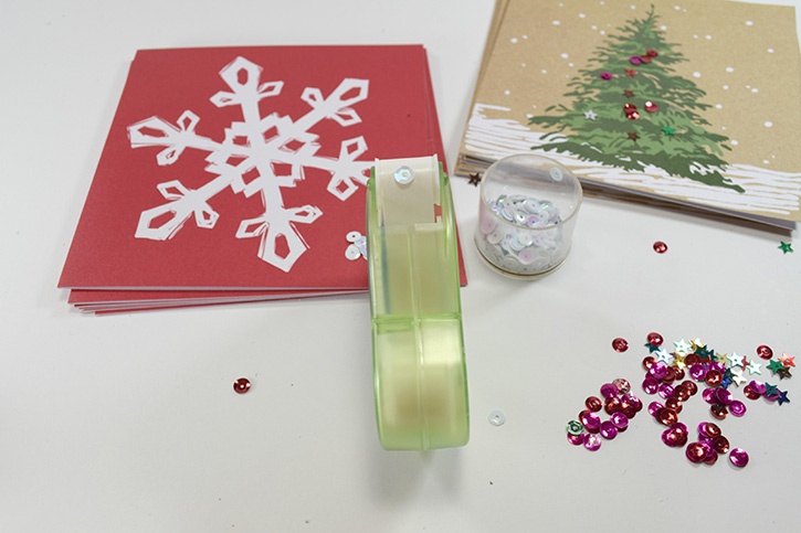 Glue-Dots-christmas-card-hack-mini