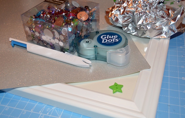Glue-Dots-Glittering-Gem-Tree-supplies