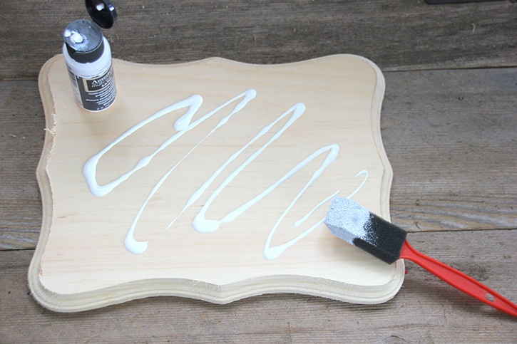 Glue-Dots-Holiday-Farmhouse-Decor-painting